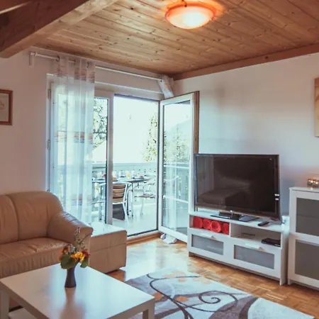 Armonia Altach, 2-6 P, 2 Schlafzimmer, Kueche, Parkplatz, Balkon, Wifi, Garten, Stellplatz Fuer Appartement