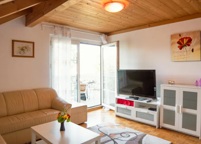 Apartment Armonia Altach, 2-6 P, 2 Schlafzimmer, Kueche, Parkplatz, Balkon, Wifi, Garten, Stellplatz Fuer Altach