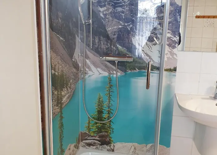 Armonia Altach, 2-6 P, 2 Schlafzimmer, Küche, Parkplatz, Balkon, Wifi, Garten, Stellplatz für Ski *